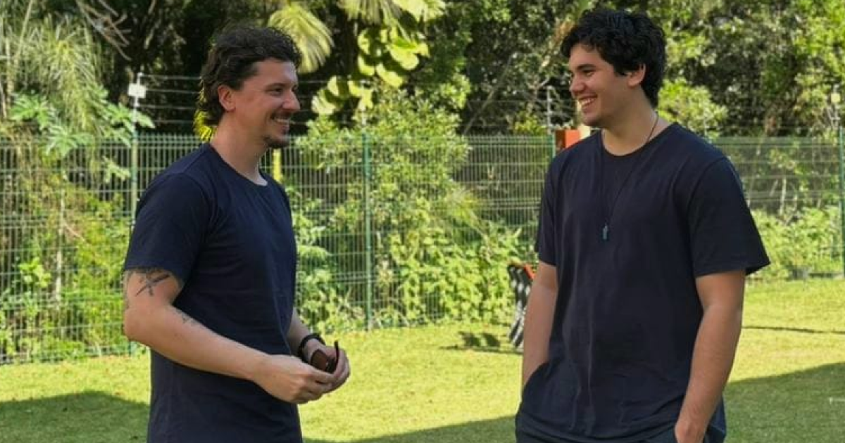 Jader Wolff Jr. and Neto, co-founders of ChampQuest, standing together